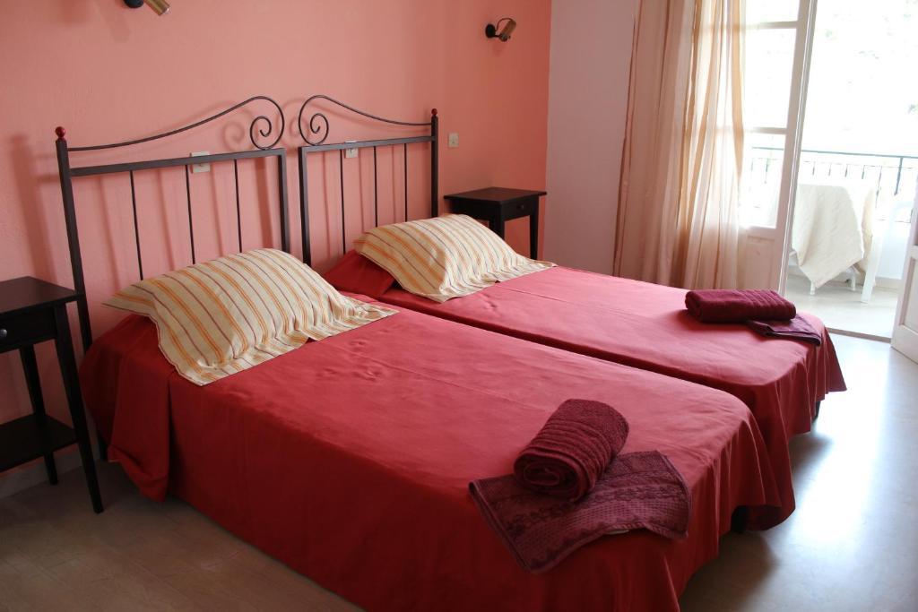 Natasa And Spiros Apartment Paleokastritsa Room photo